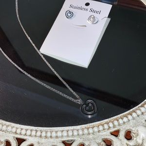 Stainless Steel Set of Necklace & Earrings Heart Shaped
